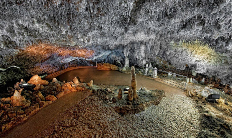 Cuevas del Soplao, únicas en el mundo