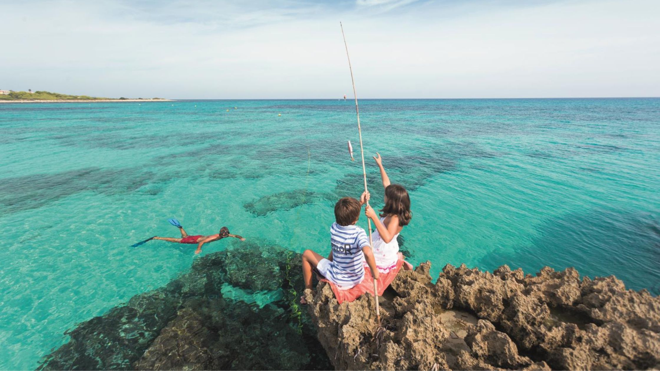 Descubre Menorca: Una Guía Exclusiva para Vacaciones Familiares de Lujo
